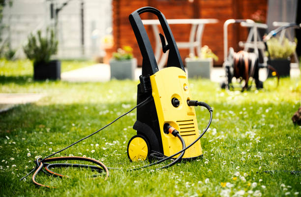 Best Animal Enclosure Cleaning  in Indiantown, FL